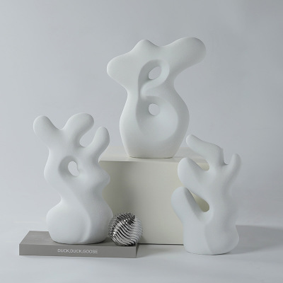 Abstract irregular ceramic ornaments are creative and simple 8