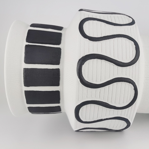 Black and white ceramic vase with geometric pattern and dried flowers 33