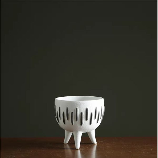 Black and white ceramic vase with geometric pattern and dried flowers 33