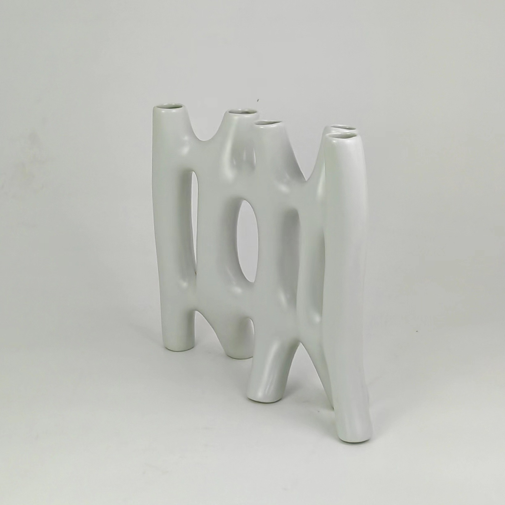 Creative black and white flower arrangement living room vase 34